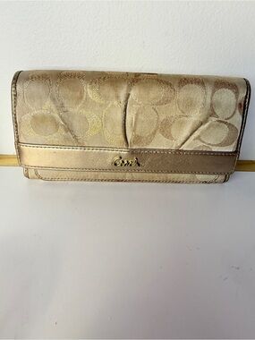 Coach VINTAGE Gold Signature Jacquard Fold-Over Wallet. Metallica Gold EUC